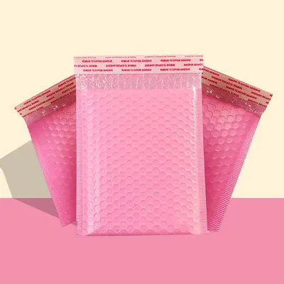 500 Bubble Mailers displayed with the closure detail visible