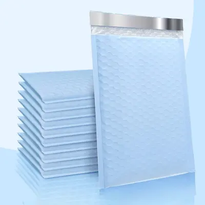 500 Bubble Mailers shown at an angle that reveals the depth of the pack