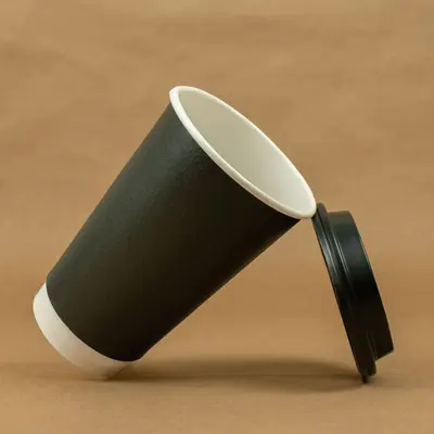 Double Wall Coffee Cups displayed with the closure detail visible