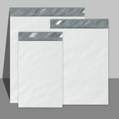 Plain Bubble Mailers shown at an angle that reveals the depth of the pack